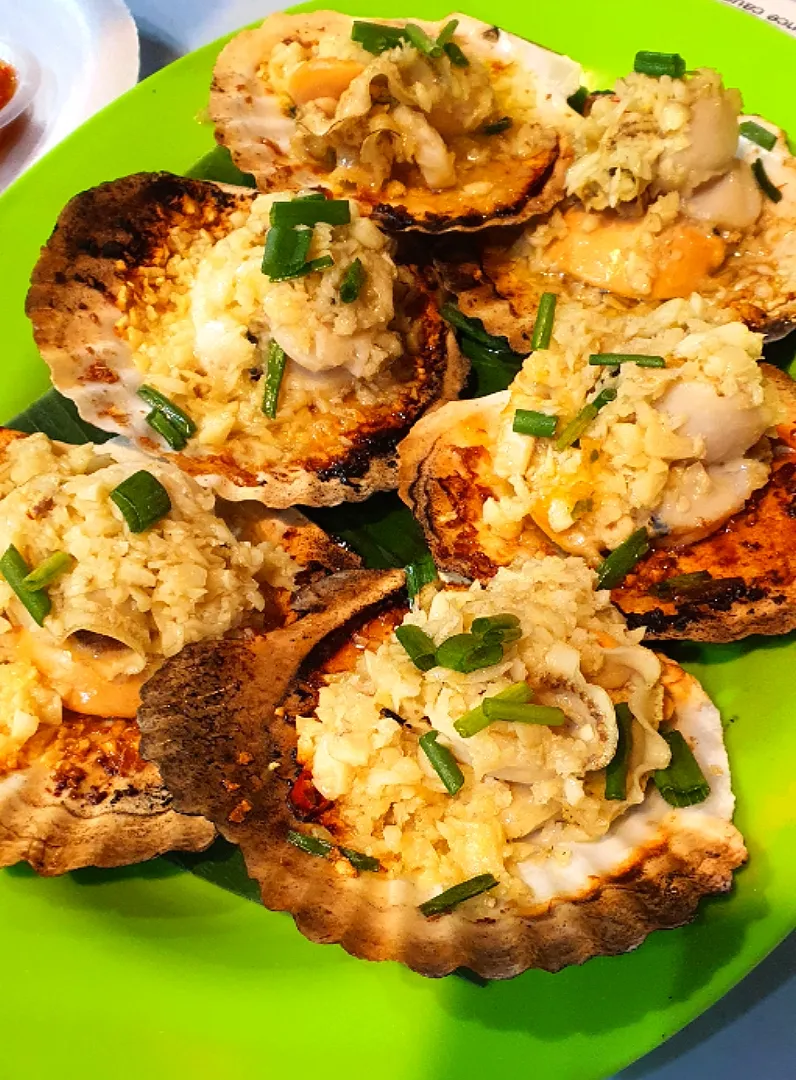 baked scallops with garlic|Darren Loさん