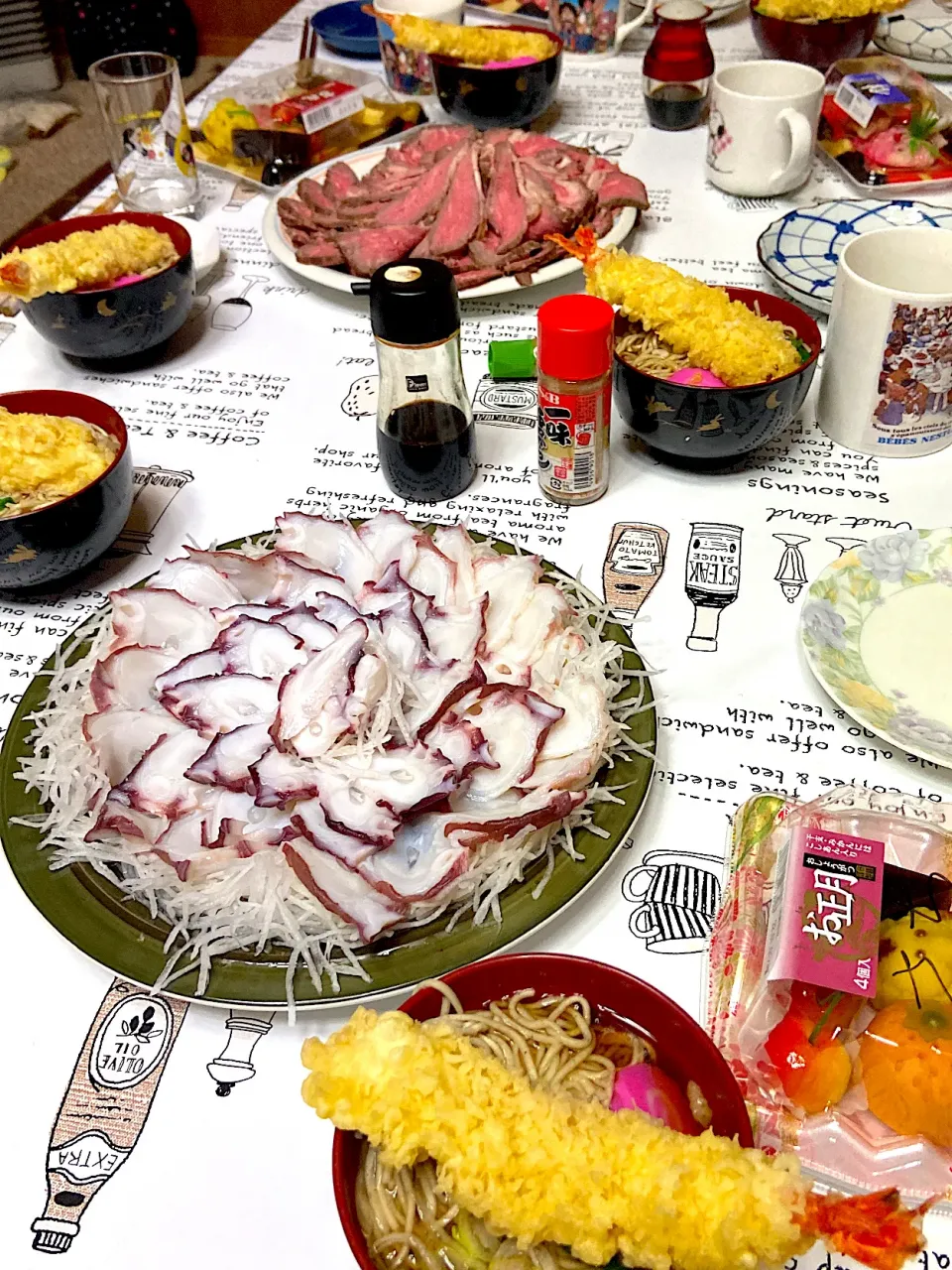 Snapdishの料理写真:大晦日。タコ刺身、ローストビーフ|renharuruさん