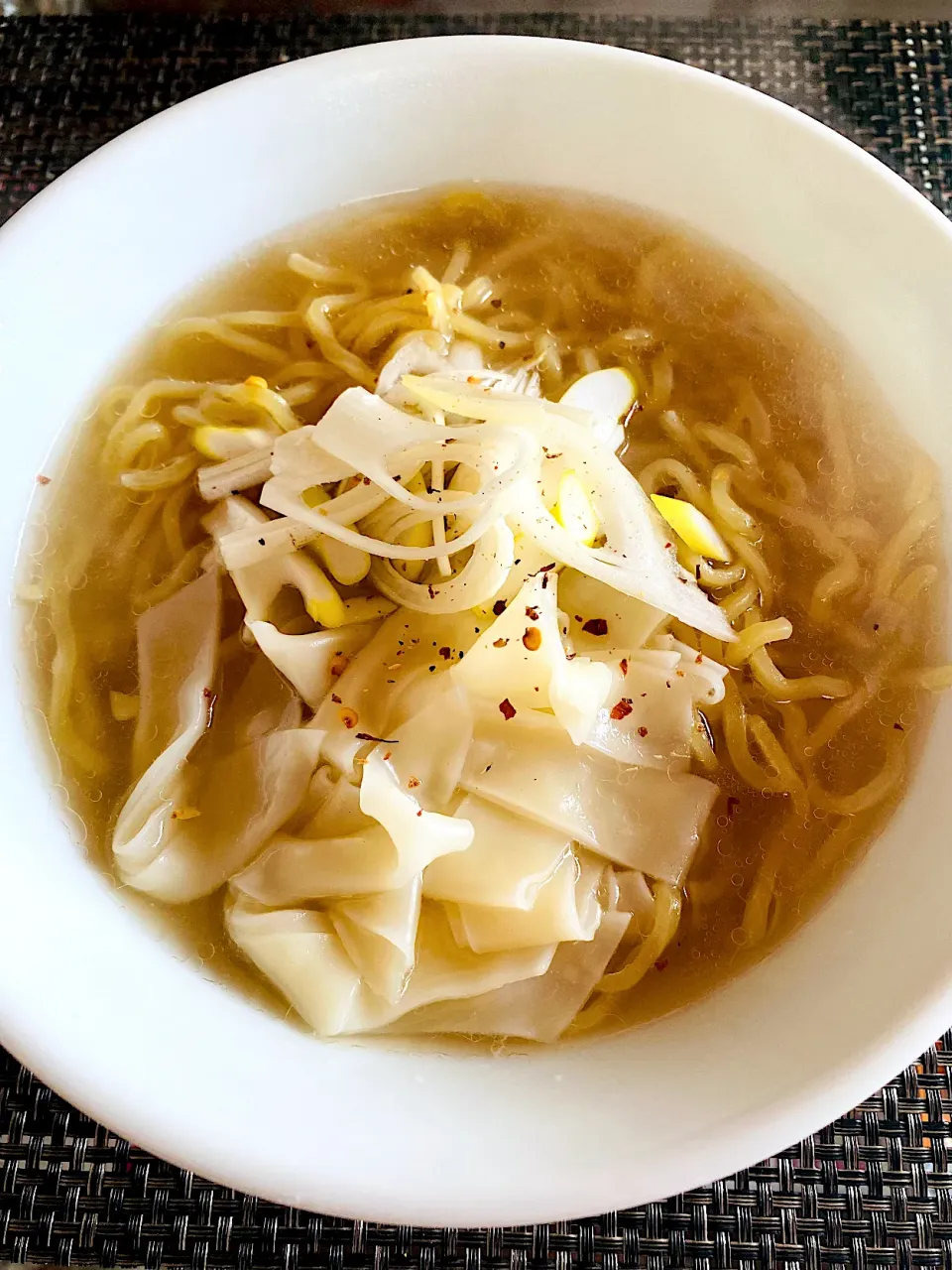 ワンタン塩ラーメン　札幌モチモチ麺|栃倉 直人さん