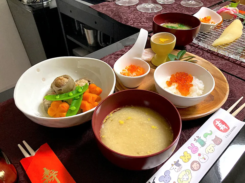 Snapdishの料理写真:ムスメのおせち🎍|csigapogiさん