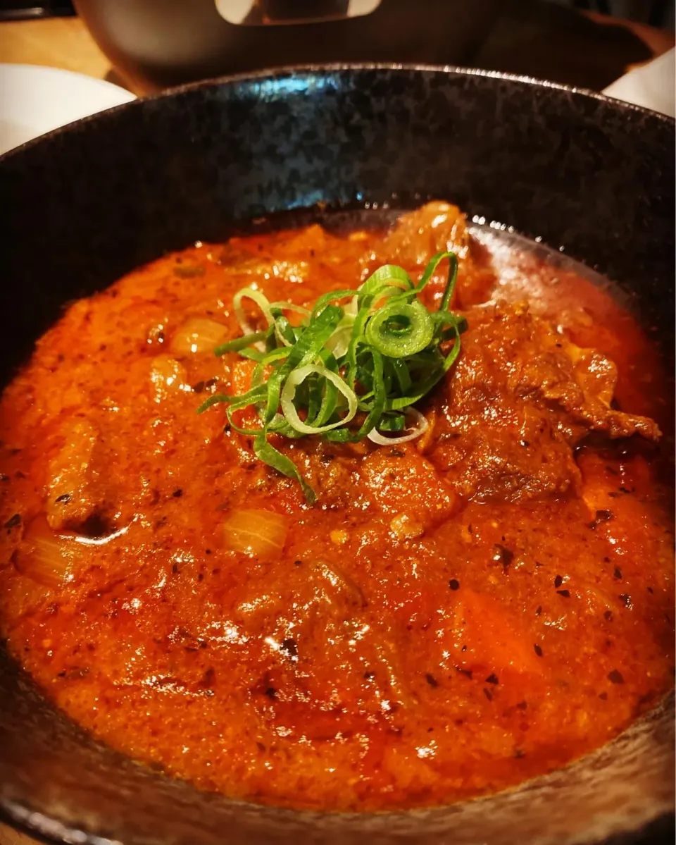 Homemade Lamb Curry Hot & Spicy with cheese garlic Naan Bread with Saffron Butter Rice , 
Popadoms  
#curry #lambcurry 
#homecooking #hot #chefemanuel|Emanuel Hayashiさん