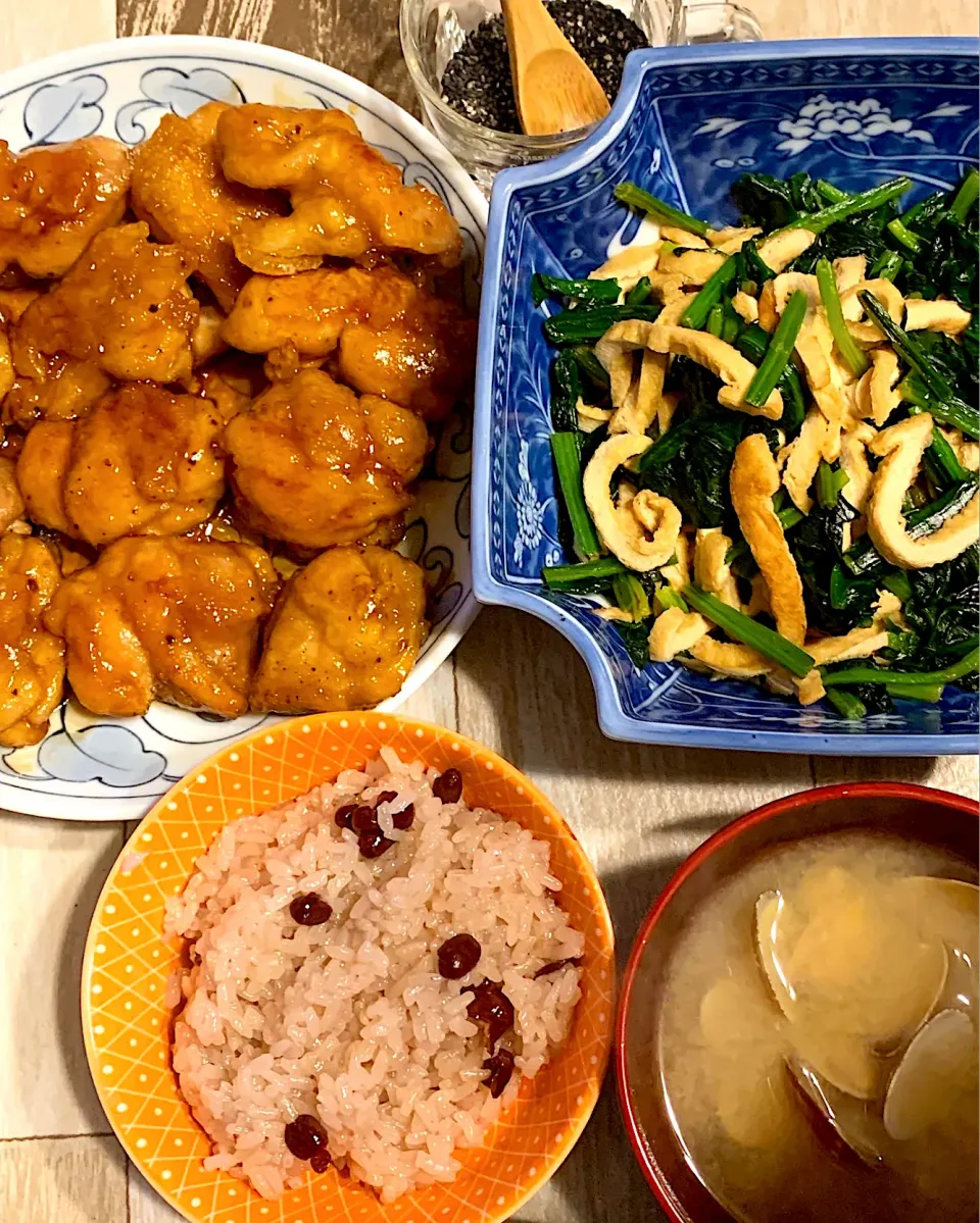 お赤飯とおかずたち🥢|みっこちゃんさん