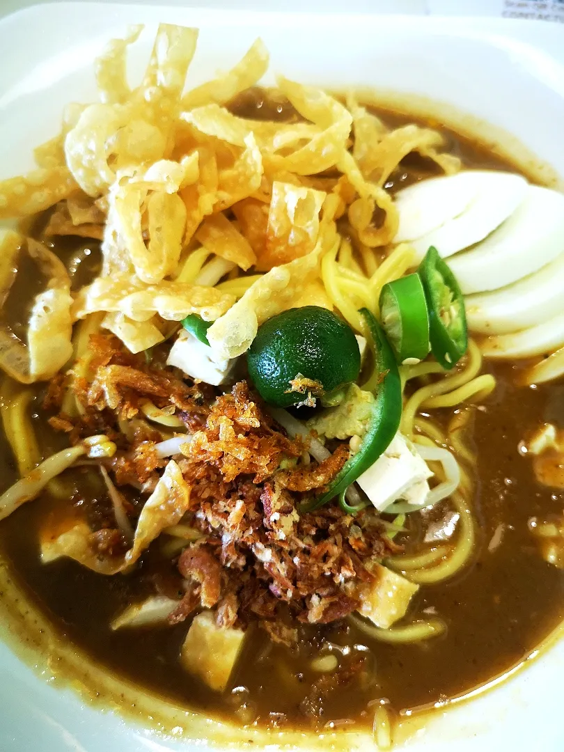 Snapdishの料理写真:Malaysia Mee rebus|Kohyaploiさん