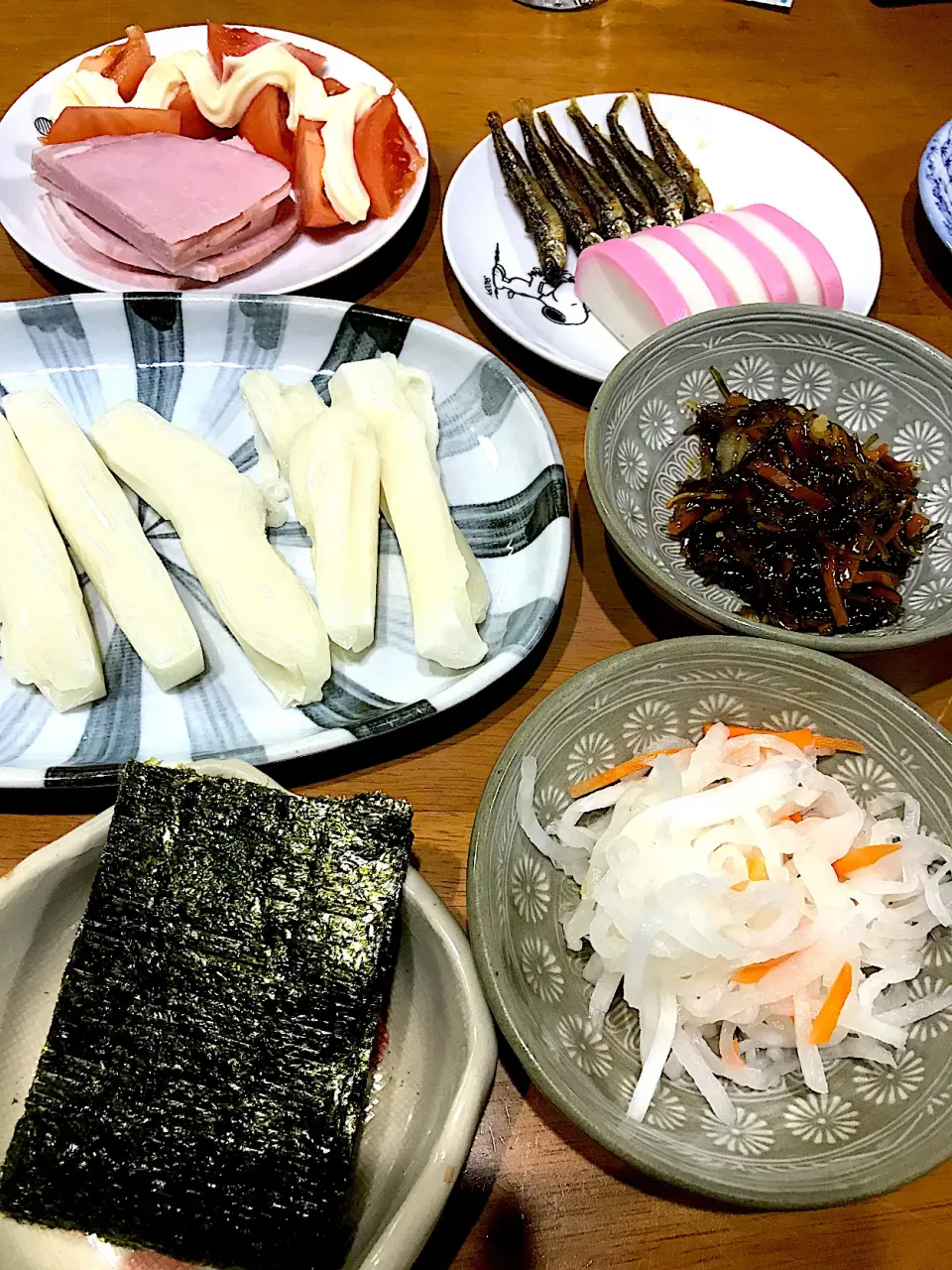 まだまだお正月気分で #夕飯　餅(海苔味の素醤油で)、おせち|ms903さん