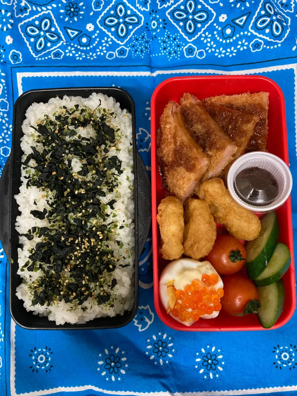 Snapdishの料理写真:受験頑張れ！ハムカツといくら乗せ卵付き弁当|晴れ時々弁当さん