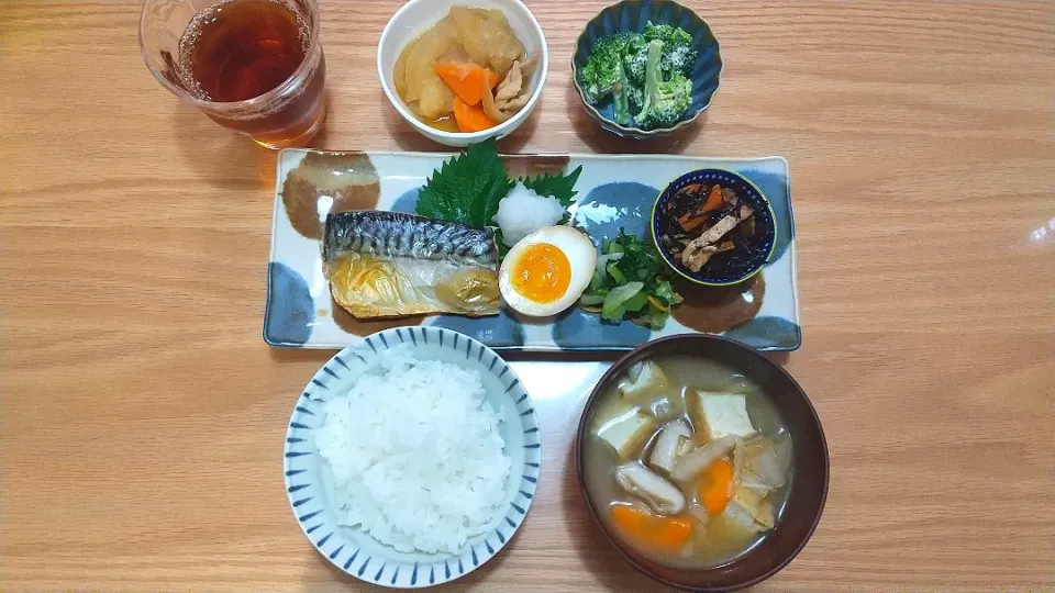 Snapdishの料理写真:塩鯖定食|みんさん