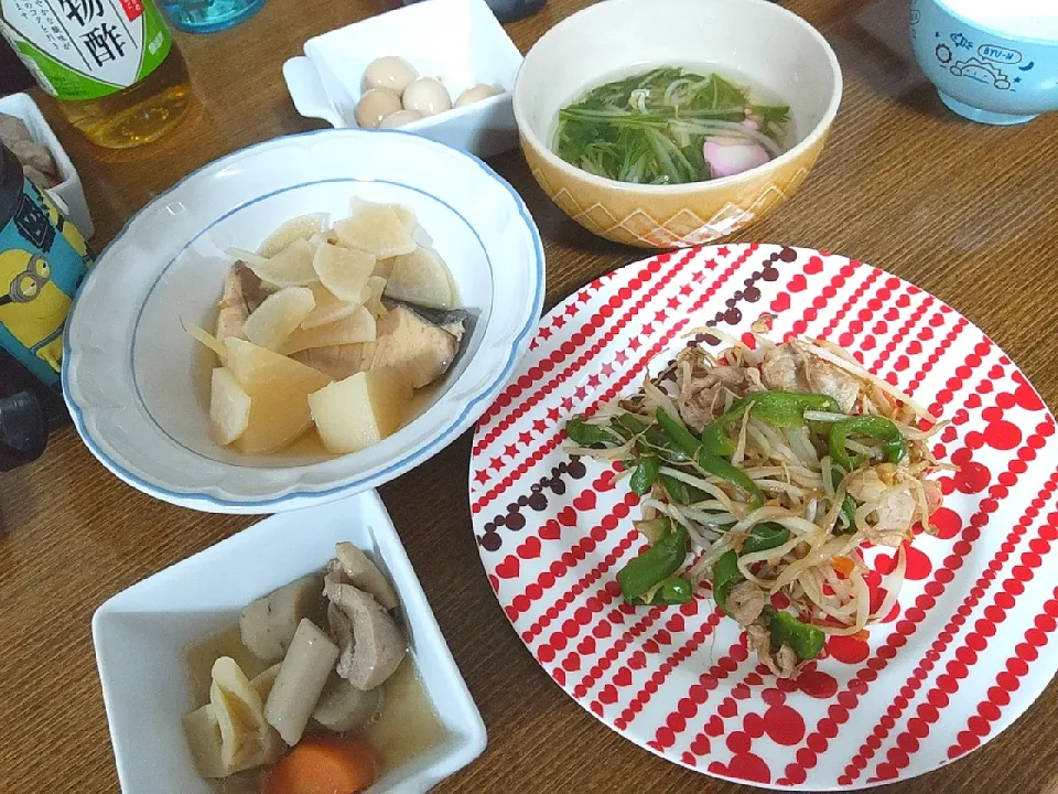 ぶり大根
もやしと豚肉の炒め物
筑前煮
うずらの味玉
すまし汁|尚さん