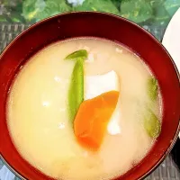 Snapdishの料理写真:初白味噌のお雑煮|坂井陽子さん