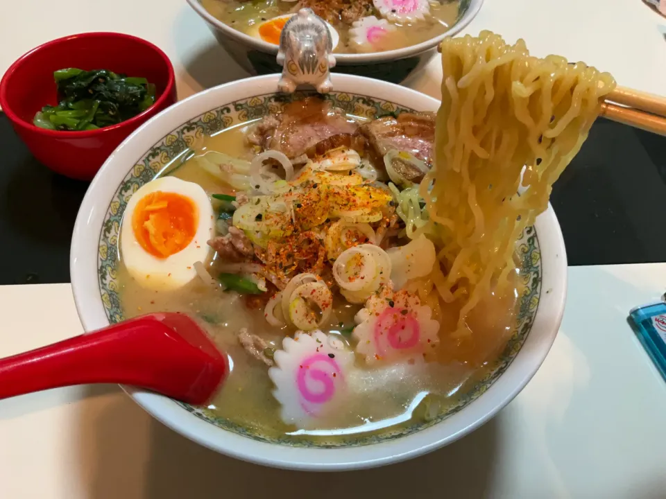 Snapdishの料理写真:お家で作る味噌ラーメン　　手作りチャーシュートッピング|Takeshi  Nagakiさん