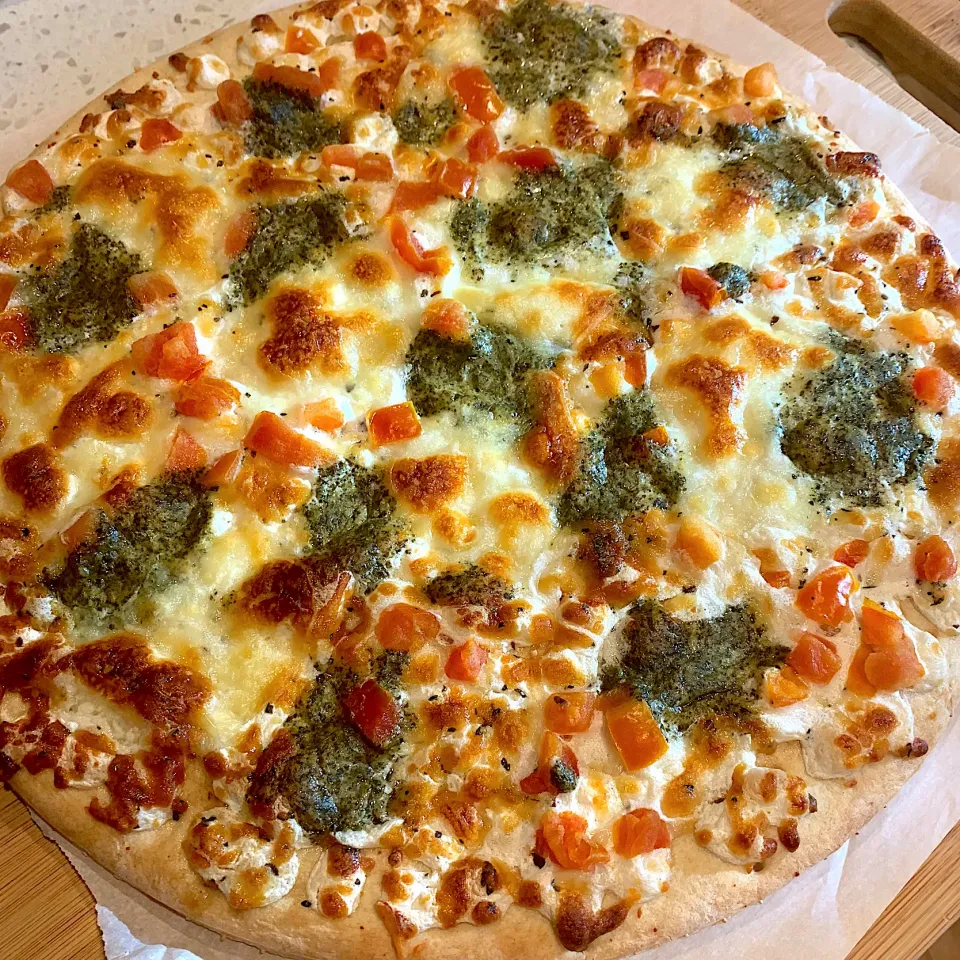 Pesto cheese pizza|🌺IAnneさん