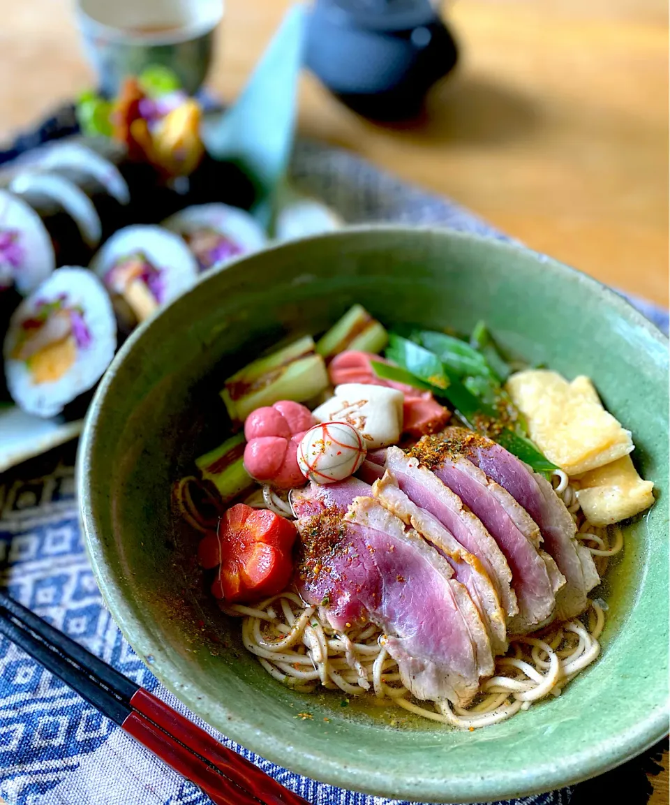 Snapdishの料理写真:お正月の残りで鴨蕎麦🌱|shakuyaku33443344さん