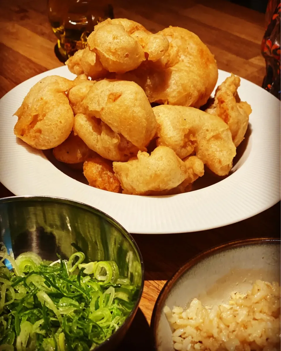 Crispy Battered Prawns with Garlic Rice 🍚 
#crispyprawns  #rice. #chefemanuel  
#homecooking|Emanuel Hayashiさん