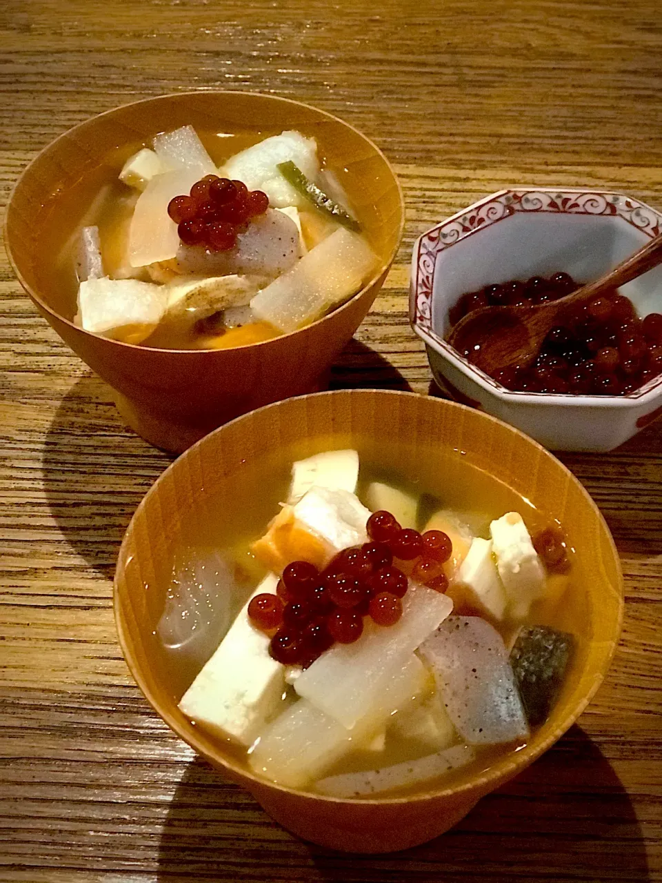 Snapdishの料理写真:鮭イクラが美味しい😋 実家のお雑煮|まーさん