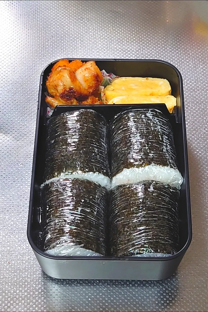 Snapdishの料理写真:明太おにぎり弁当|黒川克博さん