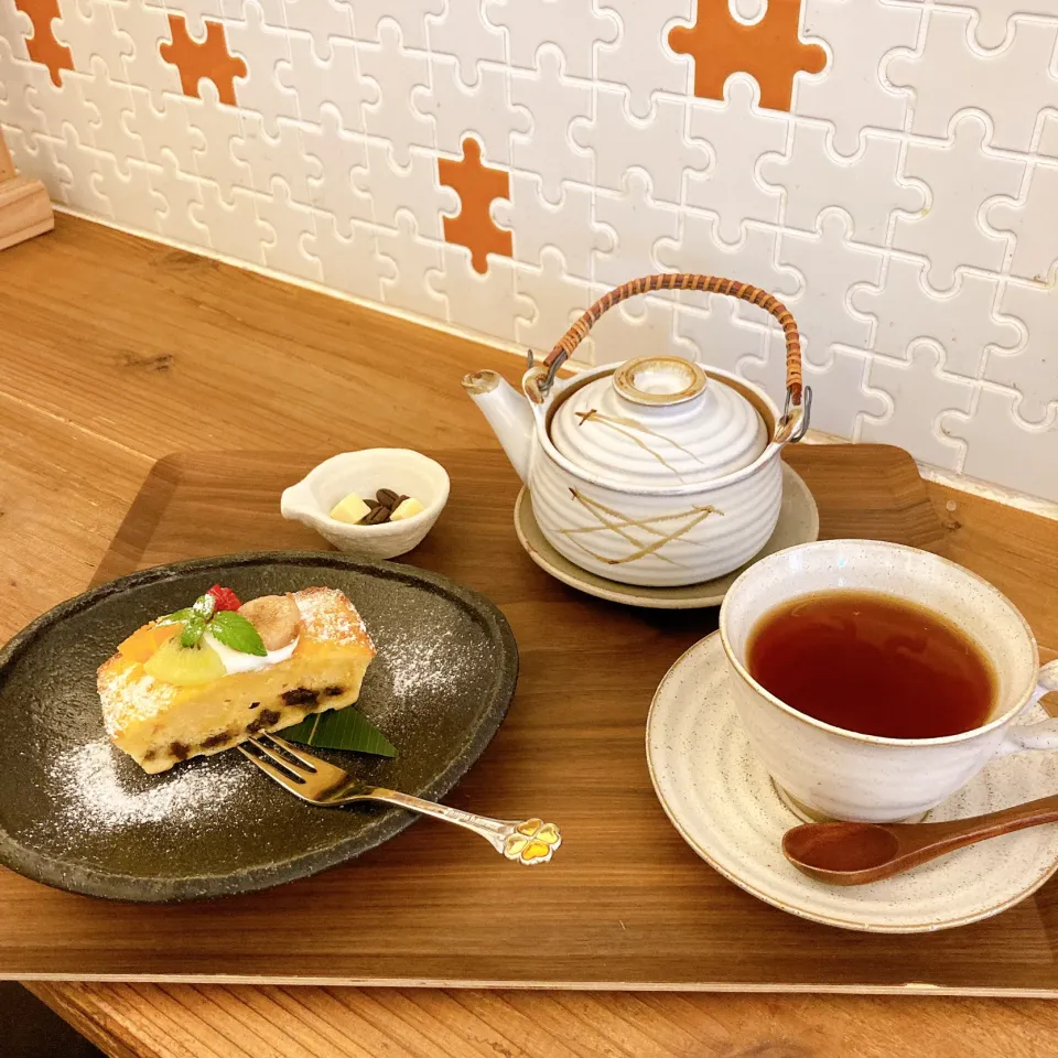 柚子とレーズンバターケーキと紅茶🍰☕️|ちゃみこさん