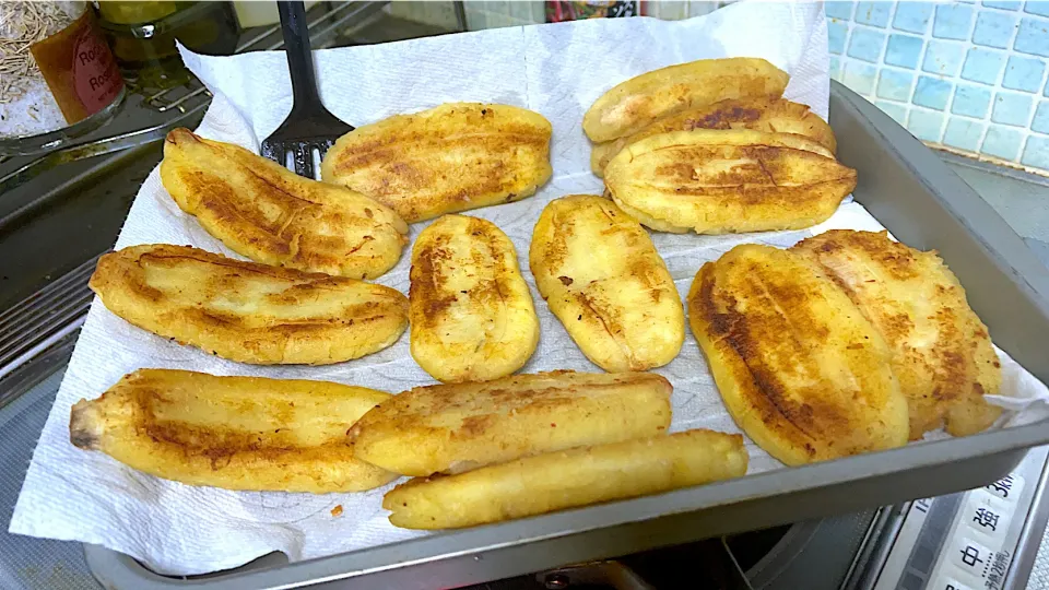 Snapdishの料理写真:Pisang kepok|yeni kartikasariさん