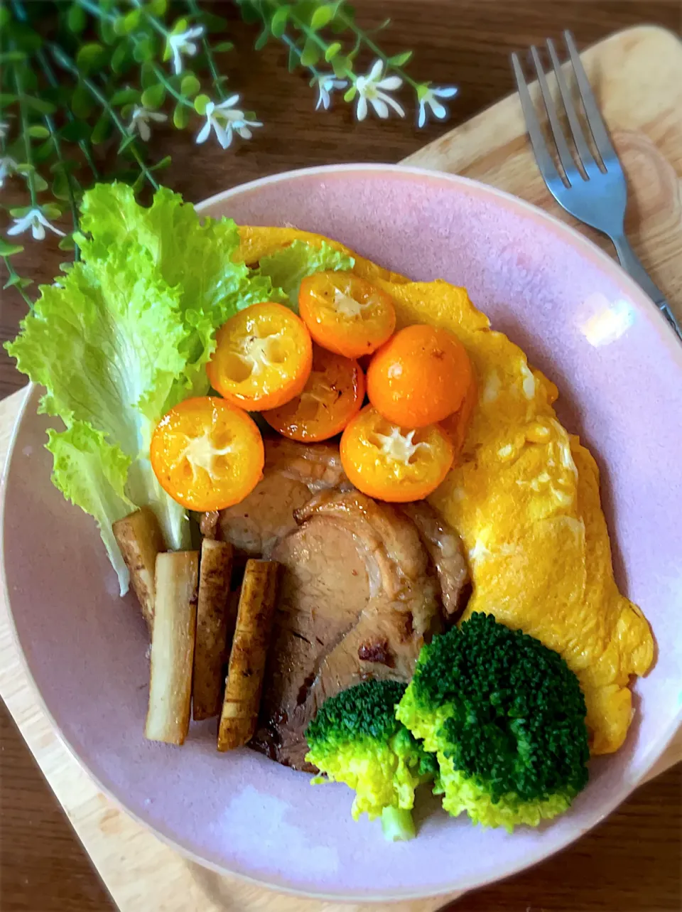 Snapdishの料理写真:オムレツの焼き金柑添え|ゆみさん