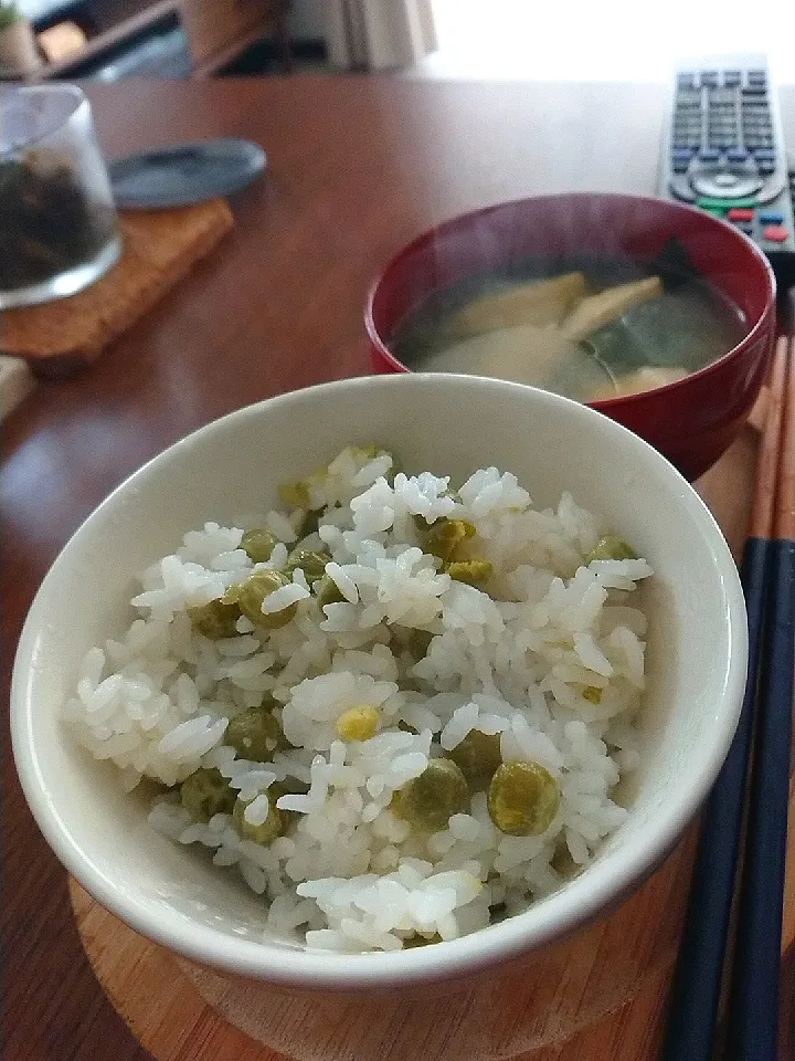 豆ご飯で朝ごはん|食事メモメモさん