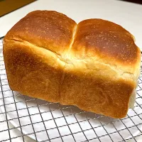 Snapdishの料理写真:湯種製法🍞もっちり山型食パン|みーこさん