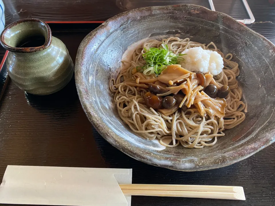 Snapdishの料理写真:きのこおろしそば🍄|buhizouさん