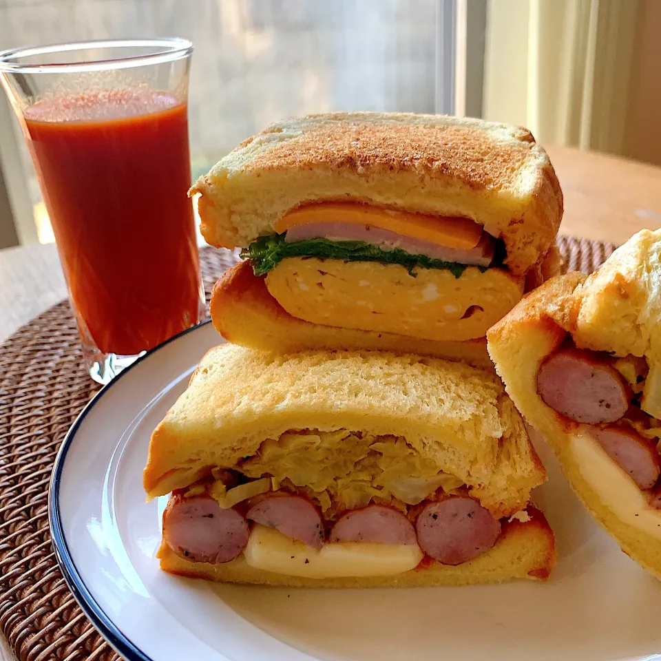 ホットサンド✴︎遅めの朝食|あやみんさん