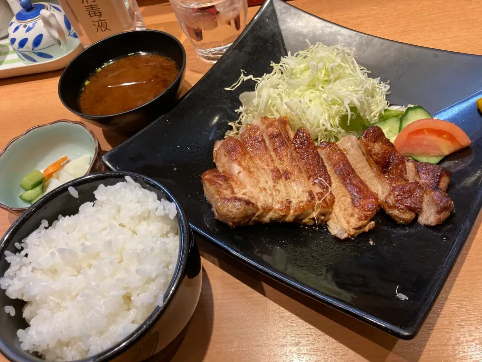 トンテキ定食🐷|Kojiさん