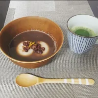 Snapdishの料理写真:鏡開きの日 なので ぜんざいで
いただきました😋|ガララさん