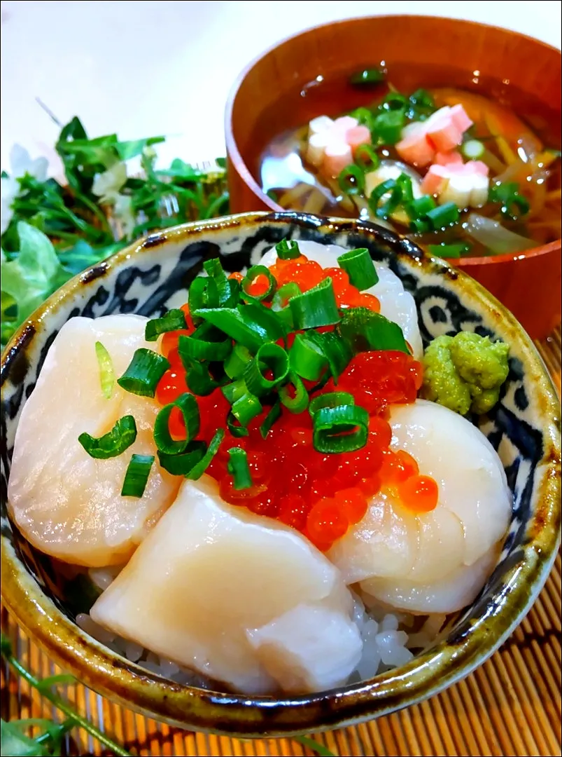 Snapdishの料理写真:ホタテいくら丼|ポコさん