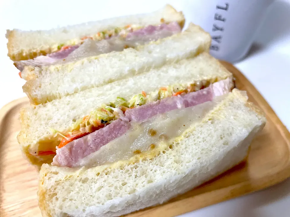 ただの🥪サンドイッチ🥪です。|みほままこさん