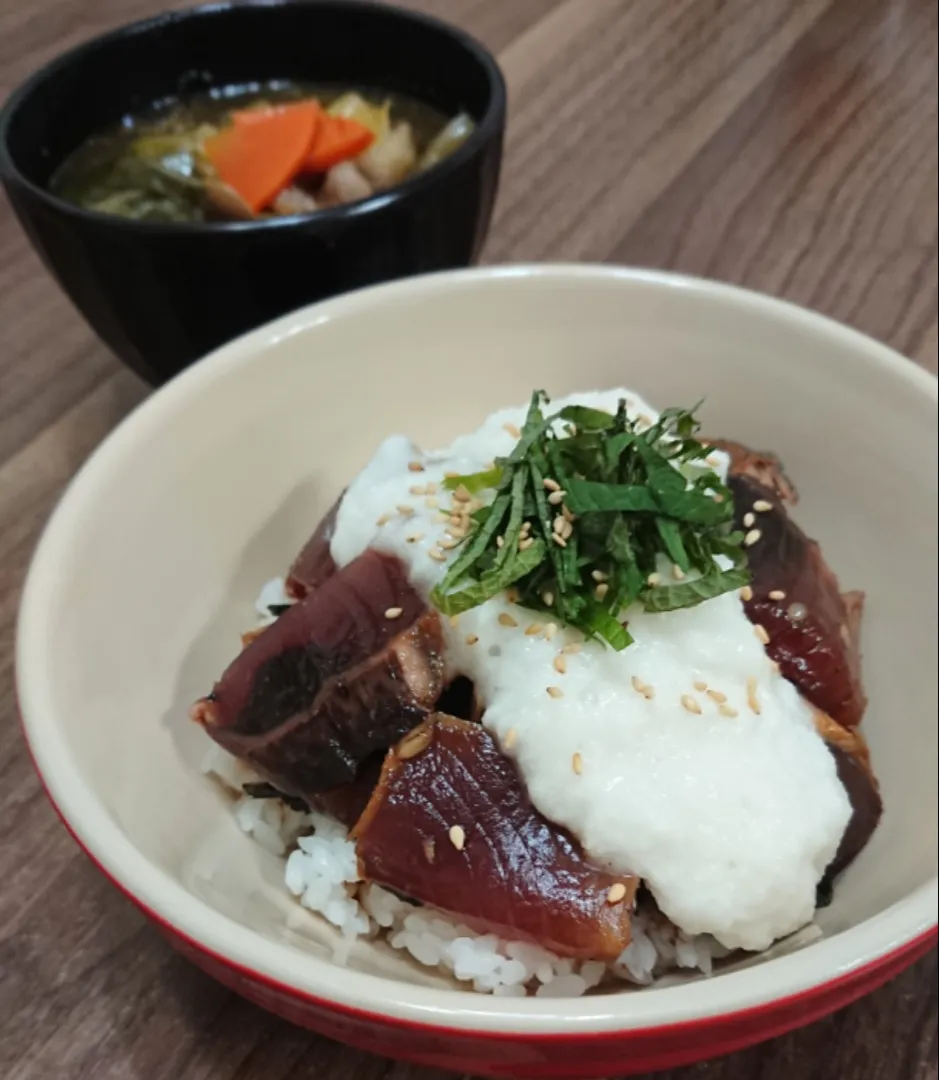 Snapdishの料理写真:鰹の山かけ丼|ゆりちさん