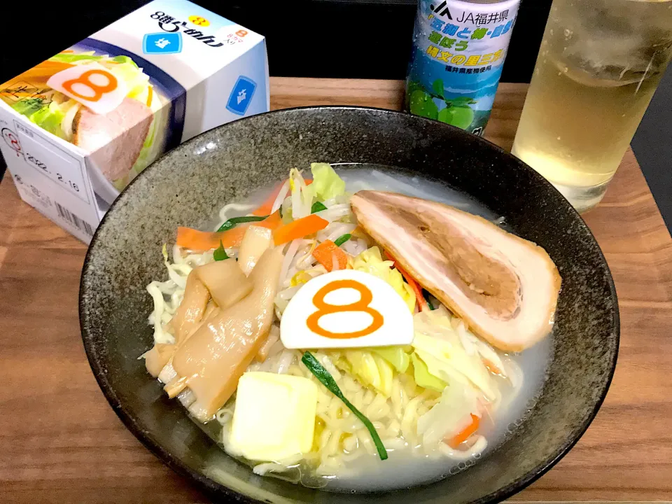 Snapdishの料理写真:福井　8番塩バターらーめん|Tak@さん