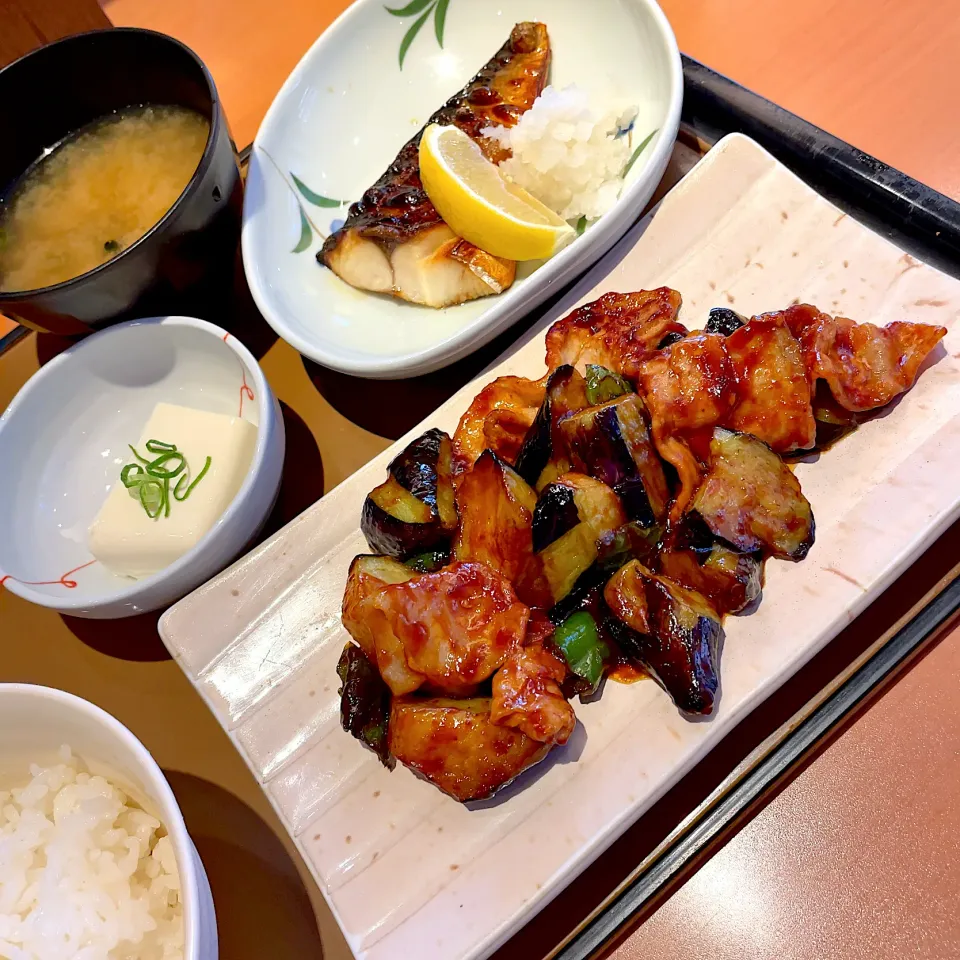 なす味噌と焼魚の定食|T. Wonderさん