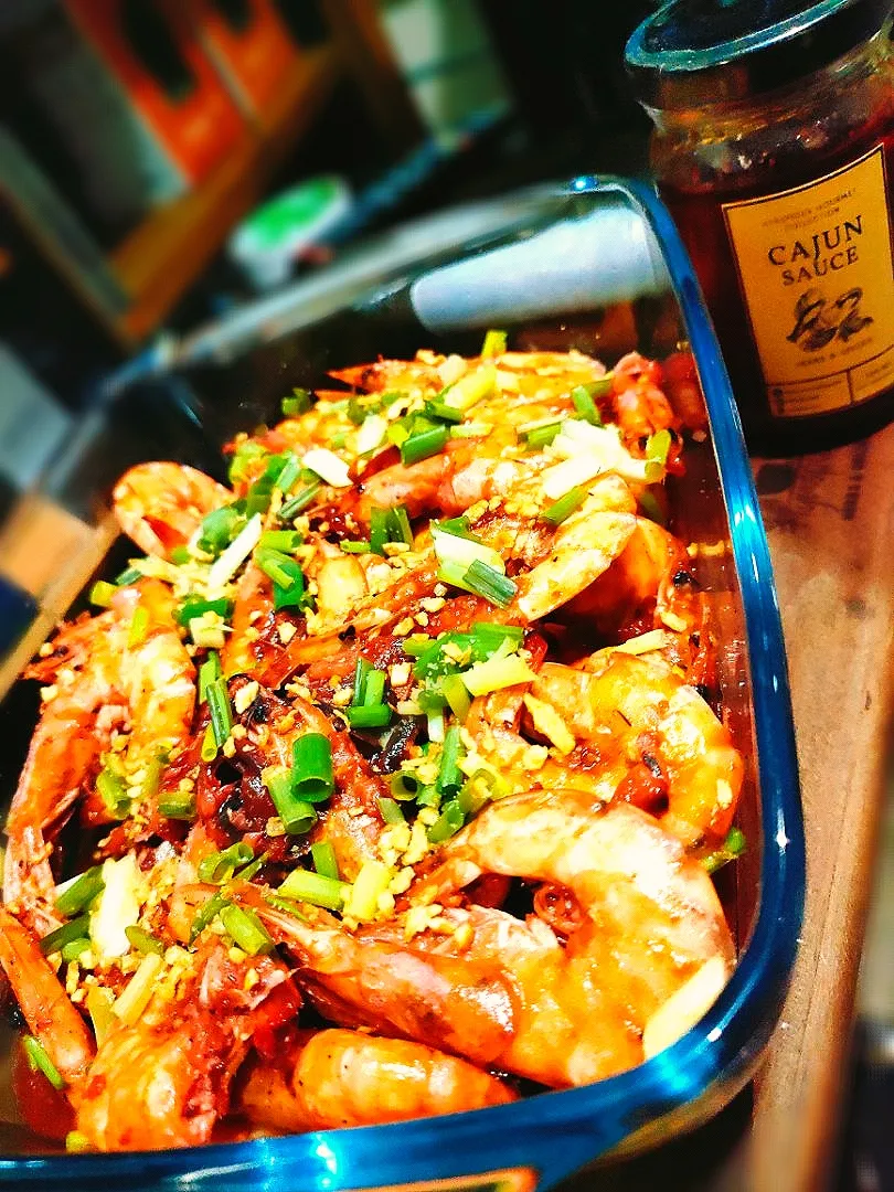 Garlic Butter Shrimp in Cajun Sauce|Camille Annさん