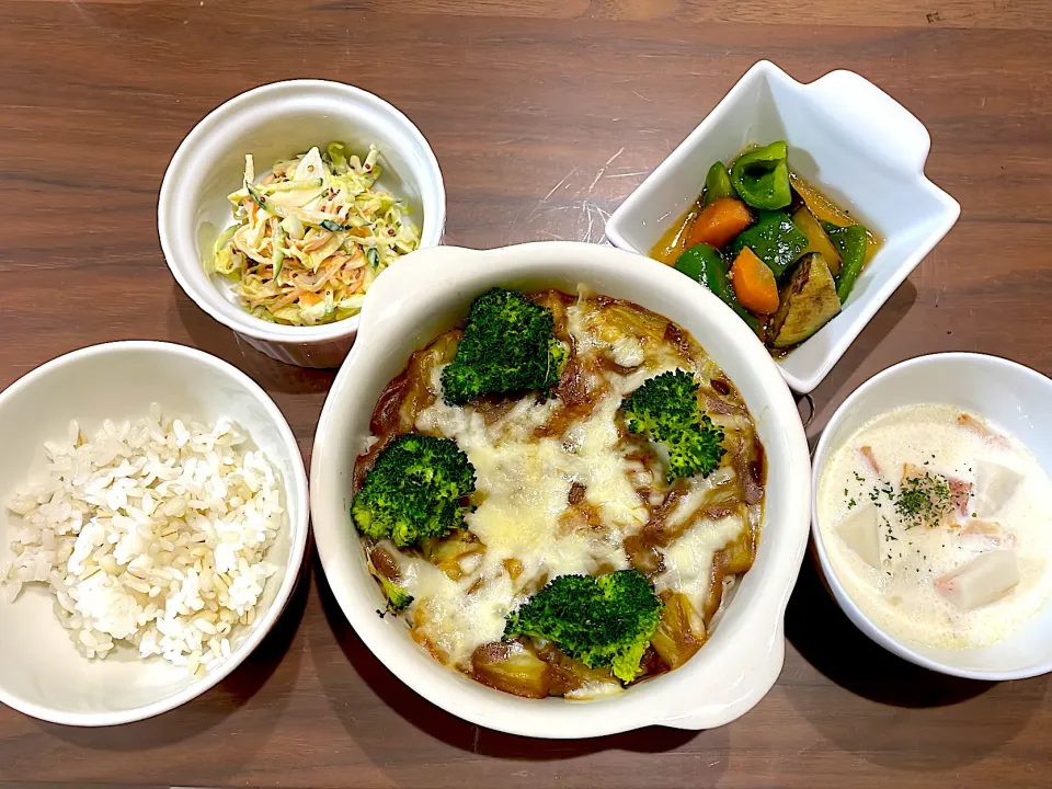 焼きカレードリア　里芋とベーコンのミルクスープ　ピーマンと茄子の焼き浸し　千切り野菜のマヨマスタードサラダ|おさむん17さん