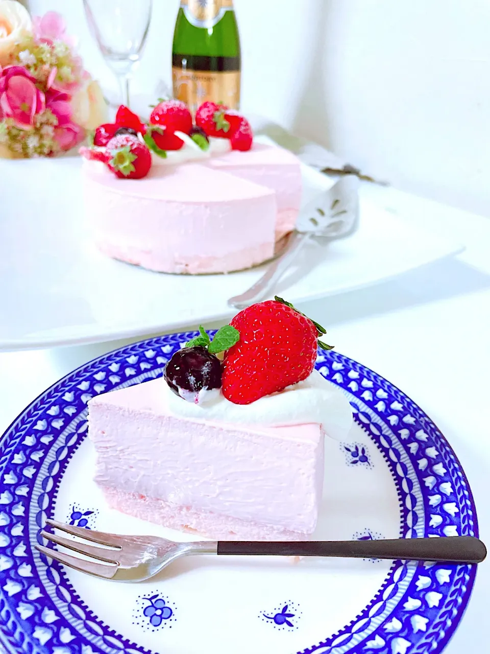 イチゴチョコムースケーキ〜カットバージョン〜|オーロラさん