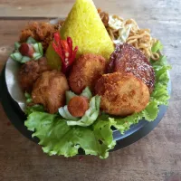 Snapdishの料理写真:tumpeng mini|kitchen f&dさん