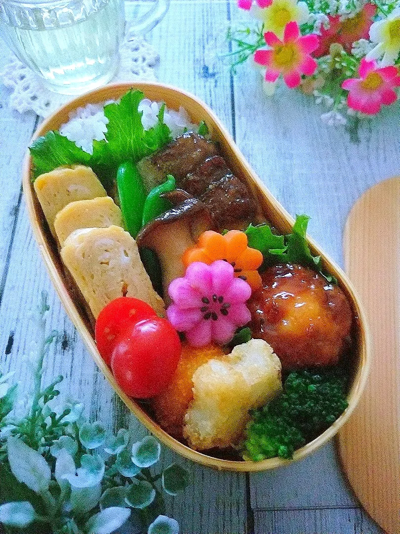 Snapdishの料理写真:ふくらぎ(鰤幼魚)照り焼き弁当|sugar beansさん