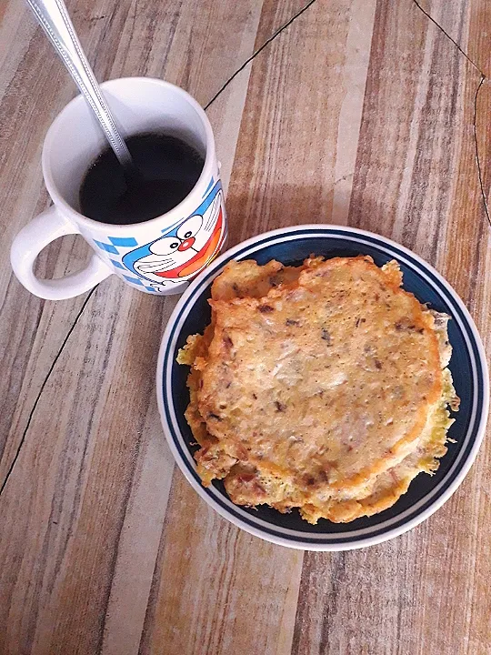 Black coffee and omelette to start the day ♡|lorence_galeさん