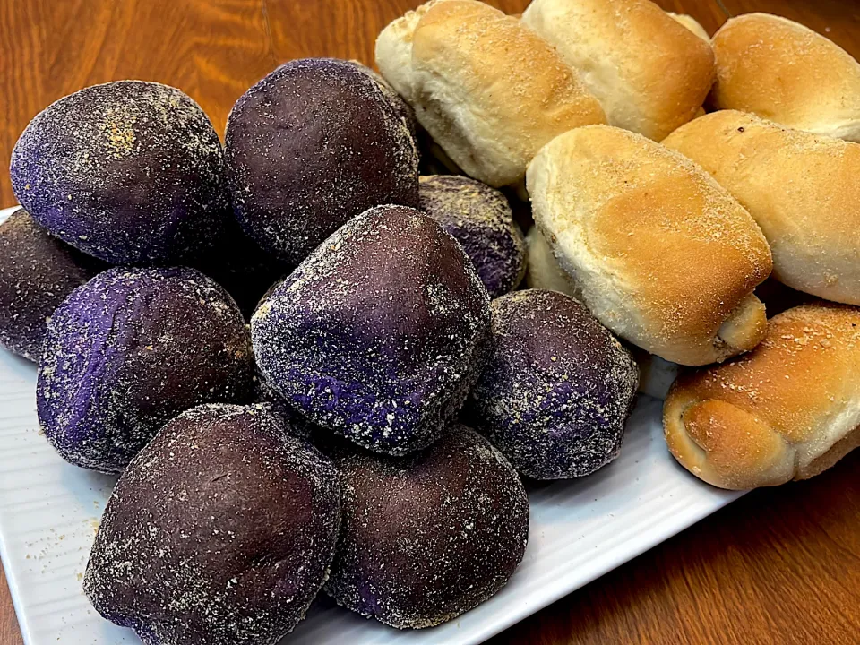 Ube pandesal and Spanish bread|Marnelli Dela Cruz Hollandさん