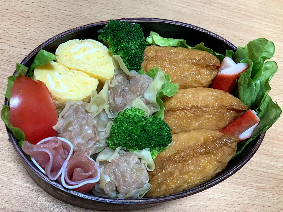 Snapdishの料理写真:いなり弁当|ちかちかさん