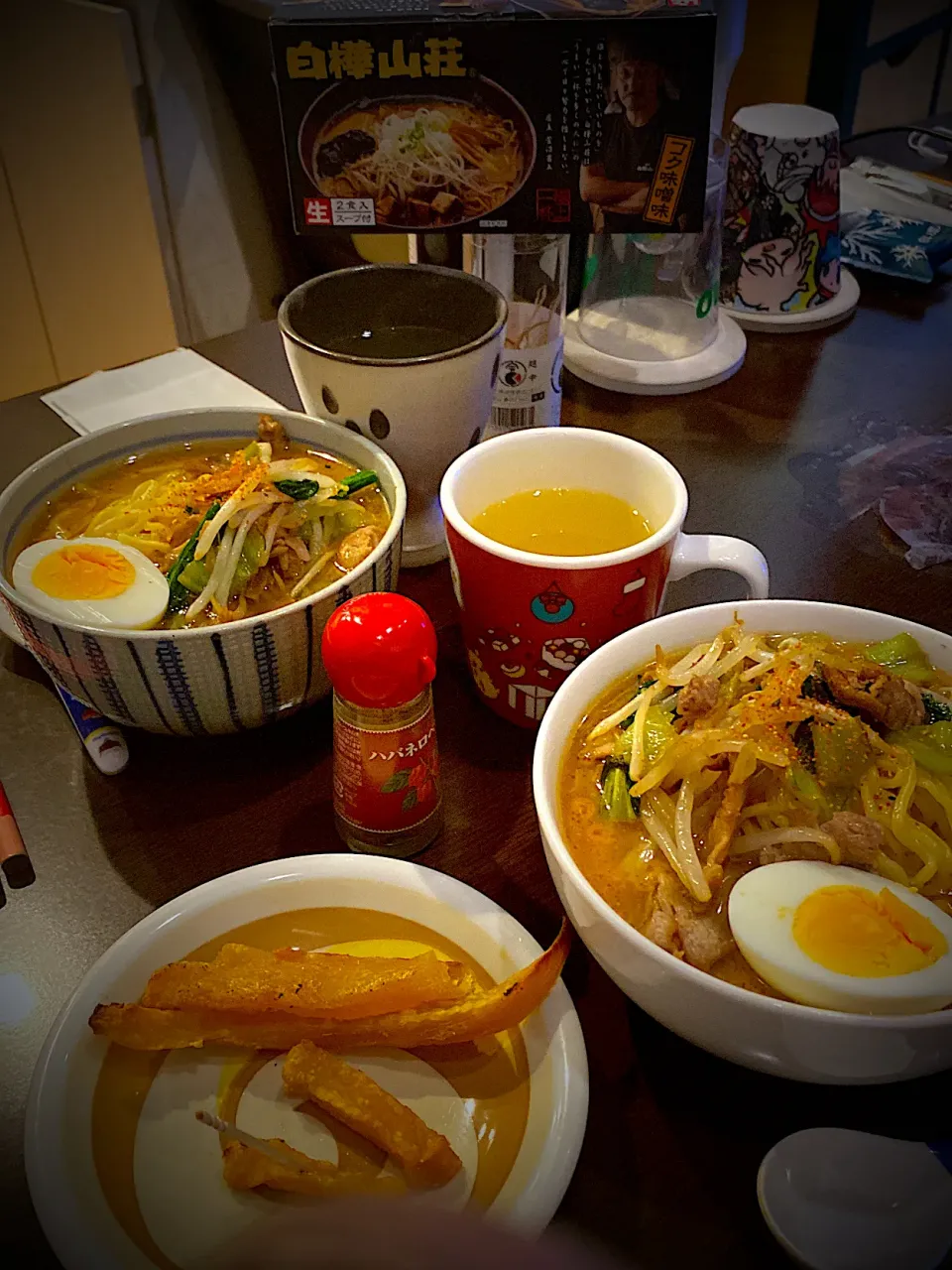 Snapdishの料理写真:白樺の味噌ラーメン🍜　肉野菜炒め　煮卵　煎茶🍵|ch＊K*∀o(^^*)♪さん