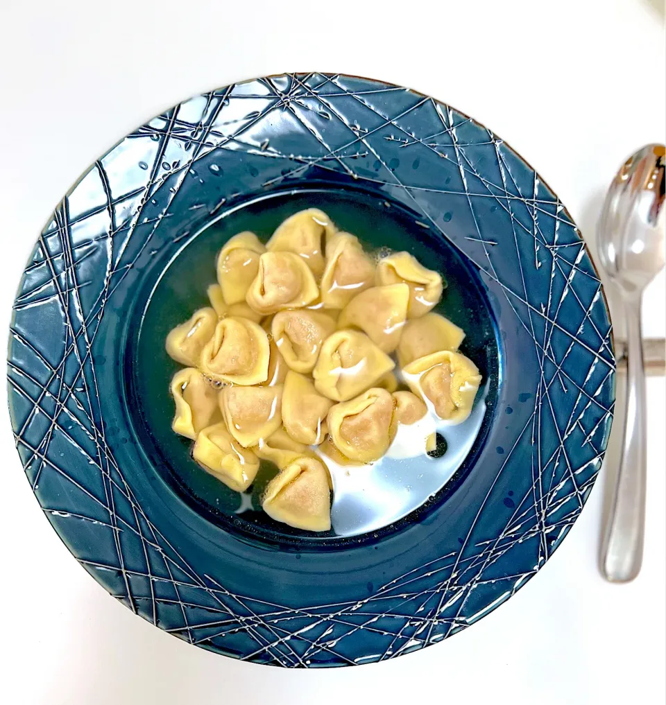 Snapdishの料理写真:トルテッリーニ・イン・ブロード　Tortellini in brodo|K&Mさん