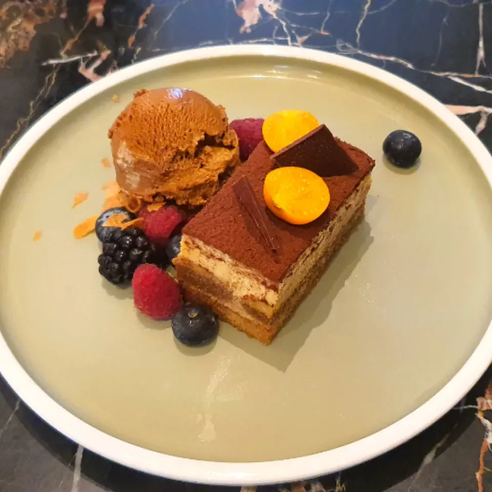 Tiramisu @ Hotel Intercontinental 🏨 15 Jan 2021|🌷lynnlicious🌷さん