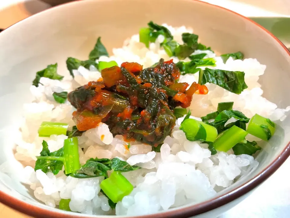 大根の菜っぱ飯にはんごろしキムチを乗せて無限におかわり|Takeshi  Nagakiさん