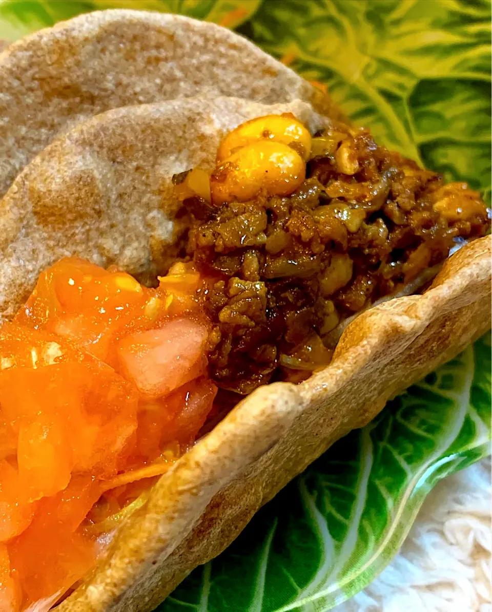 Snapdishの料理写真:タコス生地を作ってタコス🌮|みっこちゃんさん