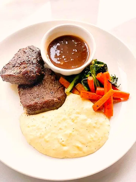 grill beef steak with red wine sauce|chef chanさん