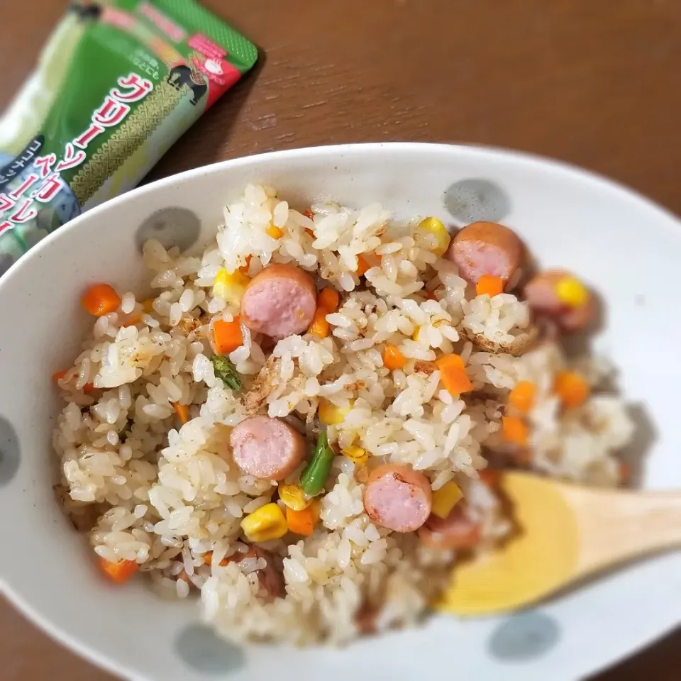 Snapdishの料理写真:昼食◎グリーンカレー炒飯|しょちちさん