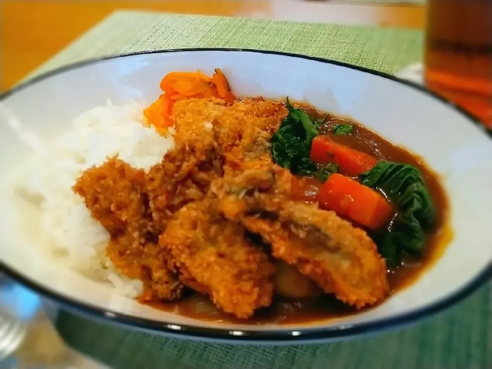 平アジ🐟と牡蠣🦪のフライと菜の花🌱のカレー🍛|氷魚(ひお)さん