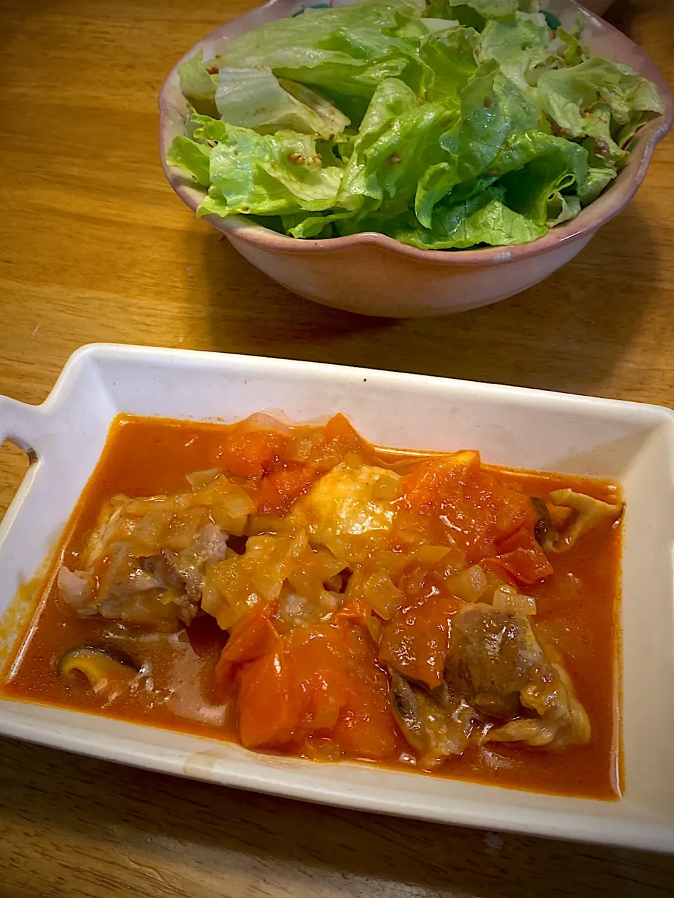 鶏肉のトマト煮と、胡麻和えサラダ|もえさん