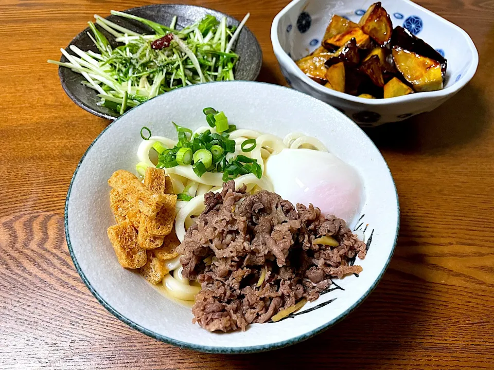 Snapdishの料理写真:肉温玉うどん♫|yummy tommyさん